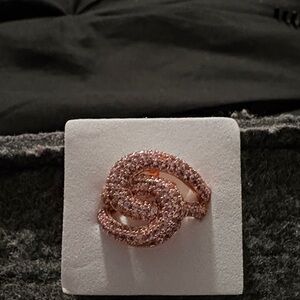 Elegant Rose Gold Twisted Ring